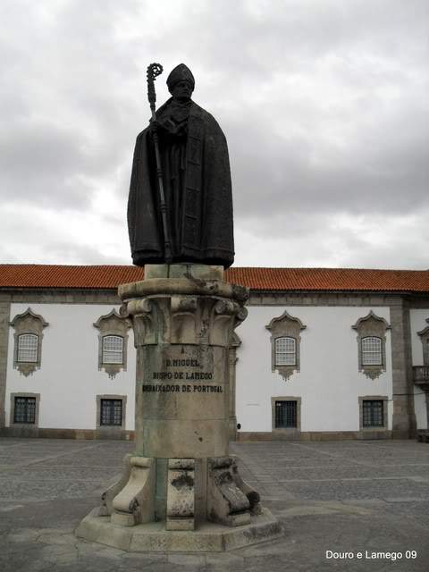 ai609.photobucket.com_albums_tt175_tininha05_SerradaFreitaMontemuroeDouro09408.jpg