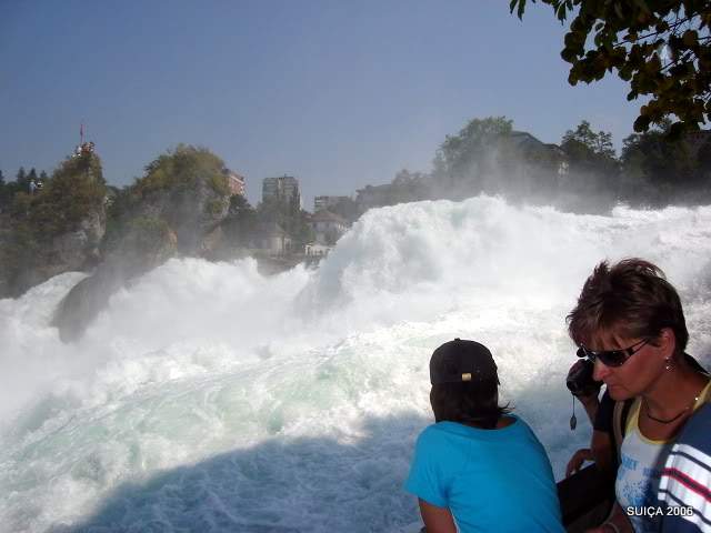ai609.photobucket.com_albums_tt175_tininha05_Suissa2006705.jpg