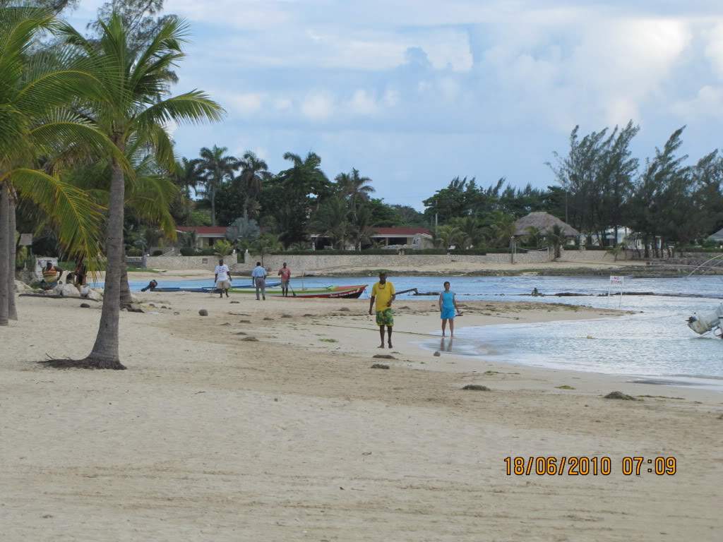 ai614.photobucket.com_albums_tt222_octuning_jamaica_202010_jamaica2010387.jpg