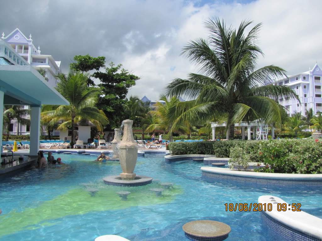 ai614.photobucket.com_albums_tt222_octuning_jamaica_202010_jamaica2010429.jpg