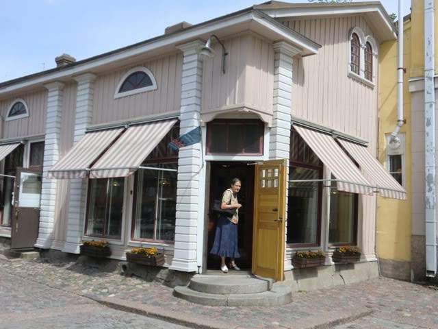 ai639.photobucket.com_albums_uu112_stafinko_Helsinquia_CIMG0407.jpg