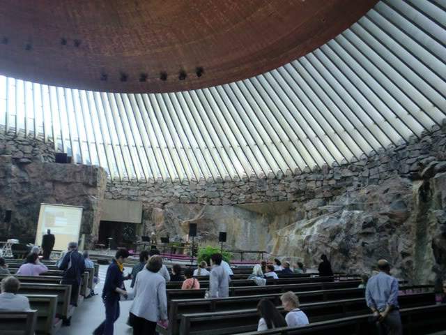 ai639.photobucket.com_albums_uu112_stafinko_Helsinquia_Igreja.jpg