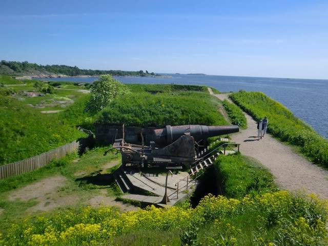 ai639.photobucket.com_albums_uu112_stafinko_Helsinquia_seaborg4.jpg