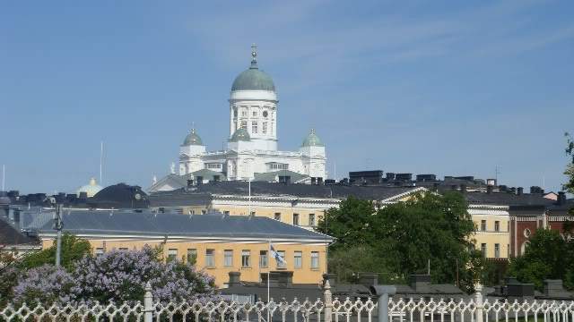 ai639.photobucket.com_albums_uu112_stafinko_Helsinquia_Vista_Catederal_Ortodoxa.jpg