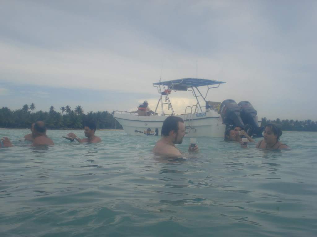 ai644.photobucket.com_albums_uu167_AnaSantos290_DSC06168.jpg