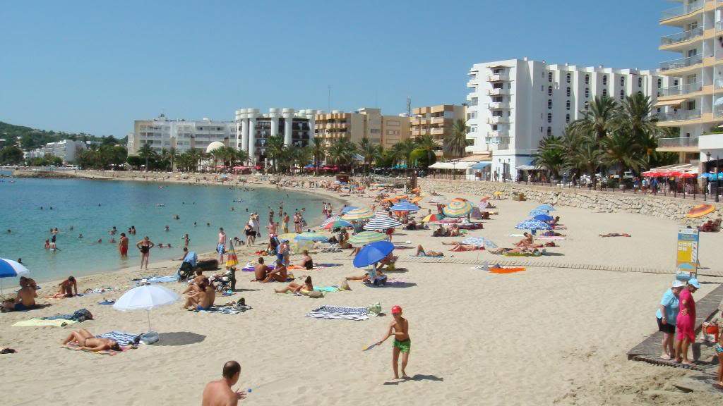 ai645.photobucket.com_albums_uu177_helenavm_Ibiza_DSC00181.jpg