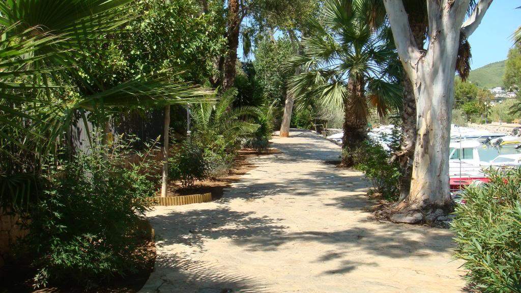 ai645.photobucket.com_albums_uu177_helenavm_Ibiza_DSC00191.jpg