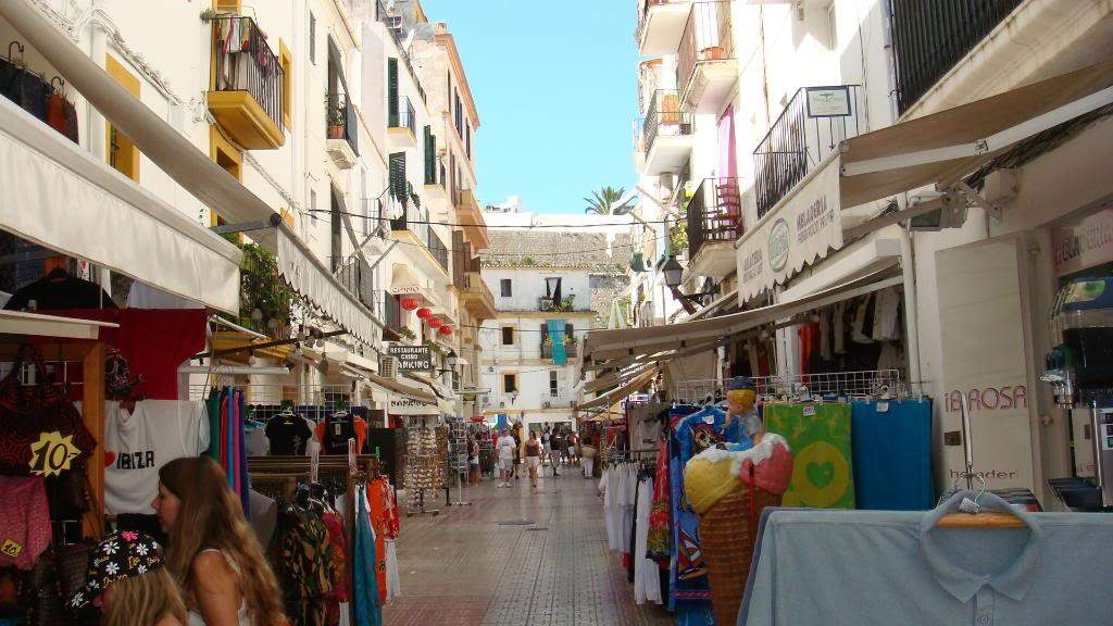 ai645.photobucket.com_albums_uu177_helenavm_Ibiza_DSC00234.jpg