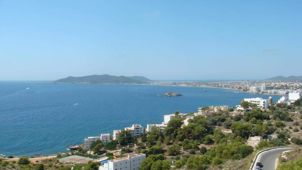 ai645.photobucket.com_albums_uu177_helenavm_Ibiza_DSC00282.jpg