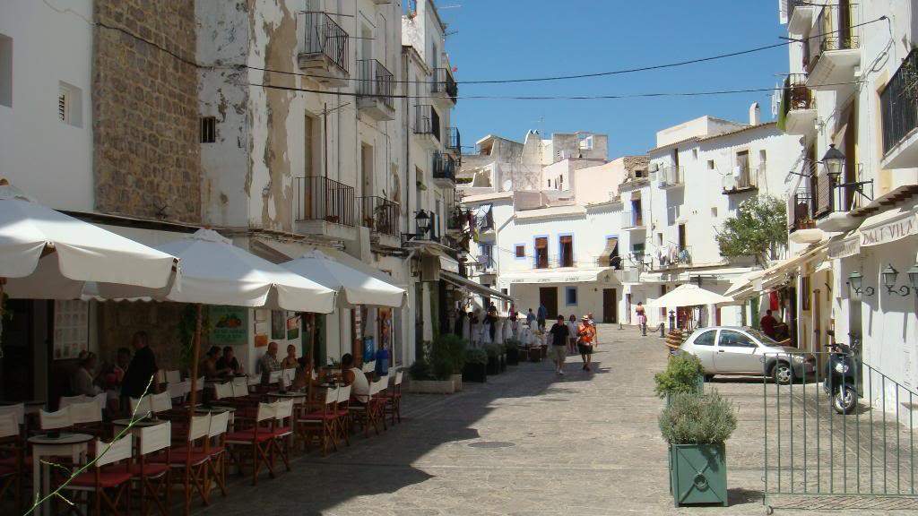 ai645.photobucket.com_albums_uu177_helenavm_Ibiza_DSC00298.jpg