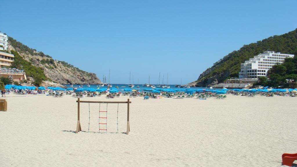 ai645.photobucket.com_albums_uu177_helenavm_Ibiza_DSC00304.jpg