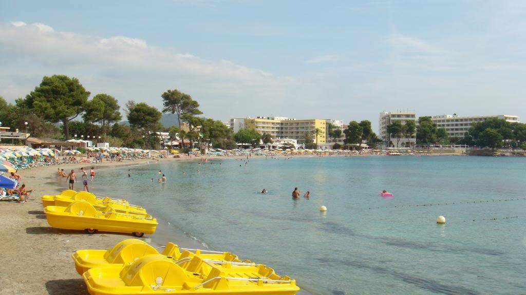ai645.photobucket.com_albums_uu177_helenavm_Ibiza_DSC00333.jpg