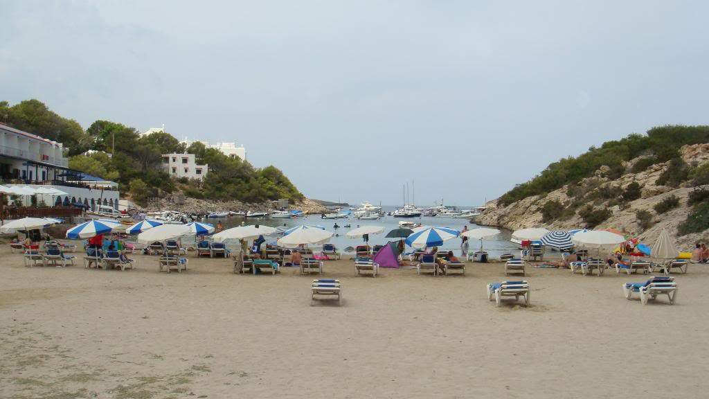 ai645.photobucket.com_albums_uu177_helenavm_Ibiza_DSC00352.jpg