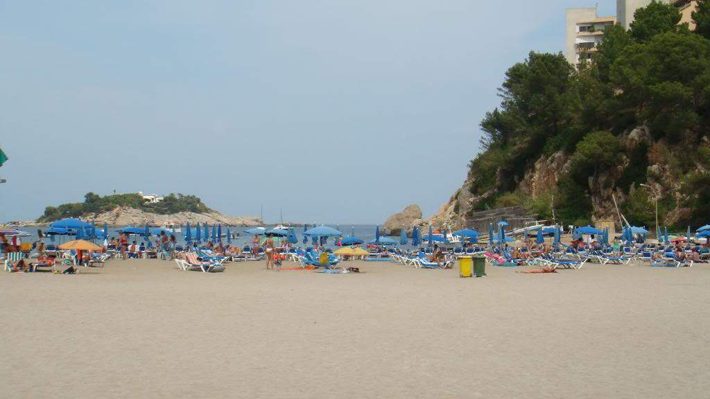 ai645.photobucket.com_albums_uu177_helenavm_Ibiza_DSC00372.jpg