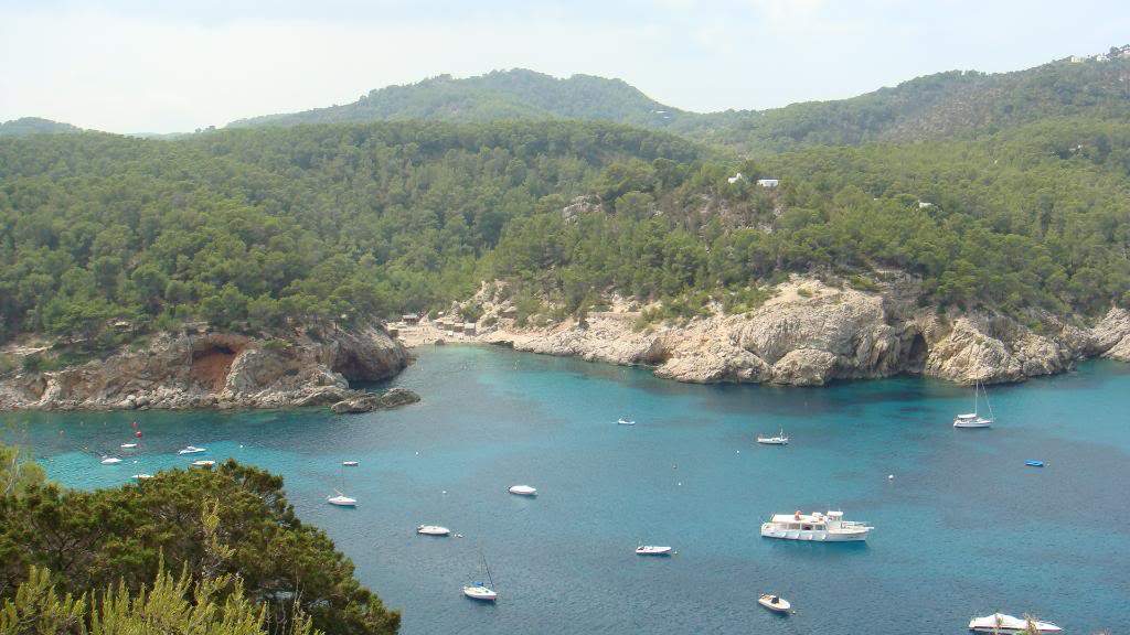 ai645.photobucket.com_albums_uu177_helenavm_Ibiza_DSC00376.jpg