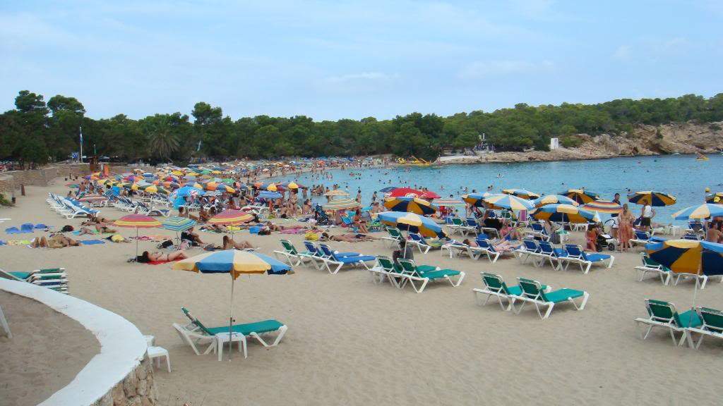 ai645.photobucket.com_albums_uu177_helenavm_Ibiza_DSC00415.jpg
