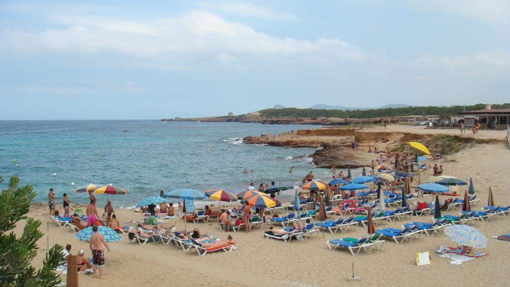 ai645.photobucket.com_albums_uu177_helenavm_Ibiza_DSC00417.jpg