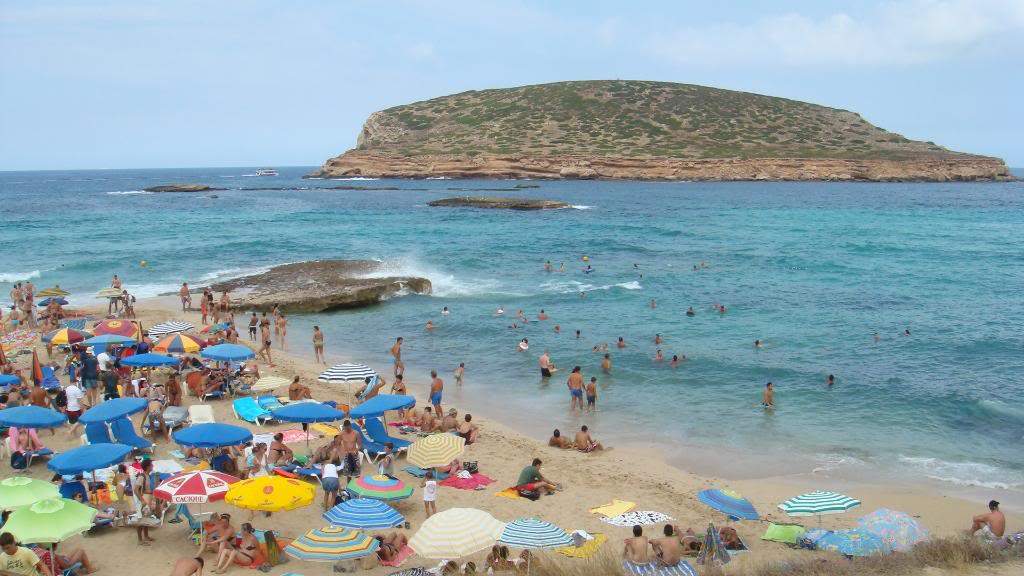 ai645.photobucket.com_albums_uu177_helenavm_Ibiza_DSC00419.jpg