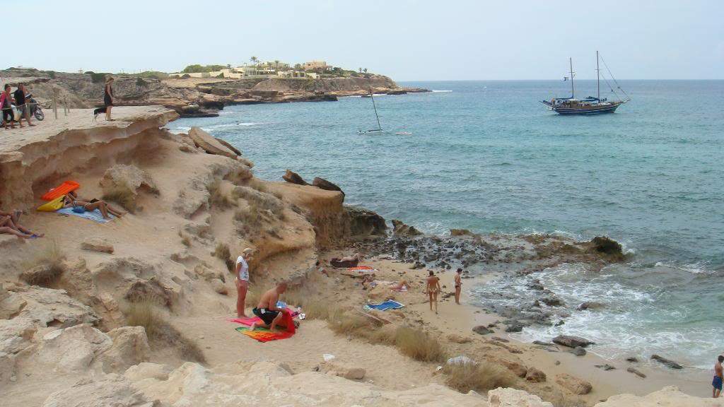 ai645.photobucket.com_albums_uu177_helenavm_Ibiza_DSC00423.jpg