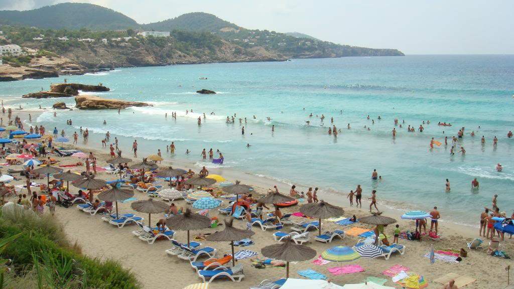 ai645.photobucket.com_albums_uu177_helenavm_Ibiza_DSC00426.jpg