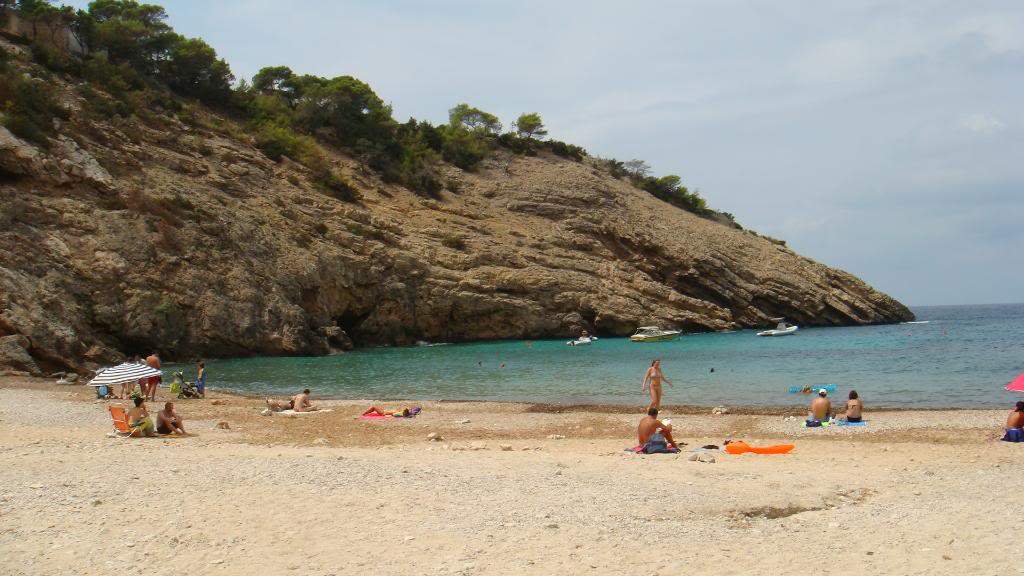 ai645.photobucket.com_albums_uu177_helenavm_Ibiza_DSC00428.jpg