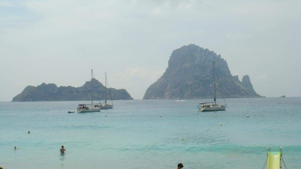 ai645.photobucket.com_albums_uu177_helenavm_Ibiza_DSC00432.jpg