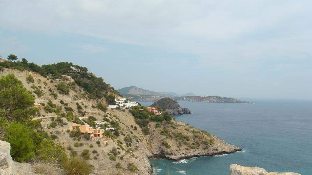ai645.photobucket.com_albums_uu177_helenavm_Ibiza_DSC00439.jpg
