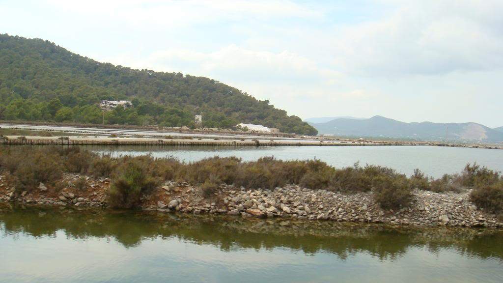 ai645.photobucket.com_albums_uu177_helenavm_Ibiza_DSC00450.jpg