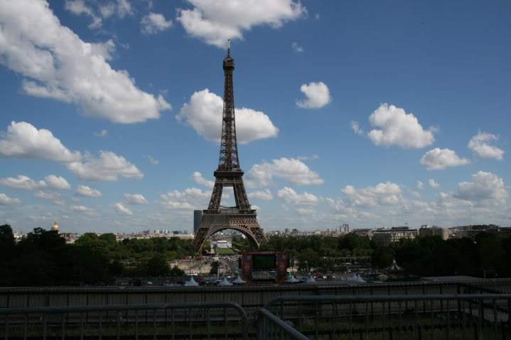 ai647.photobucket.com_albums_uu198_emcoliveira_Paris_36872_132d6768c5b0ff007fd2490757914e554b6.jpg