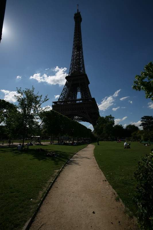 ai647.photobucket.com_albums_uu198_emcoliveira_Paris_4_resize.jpg