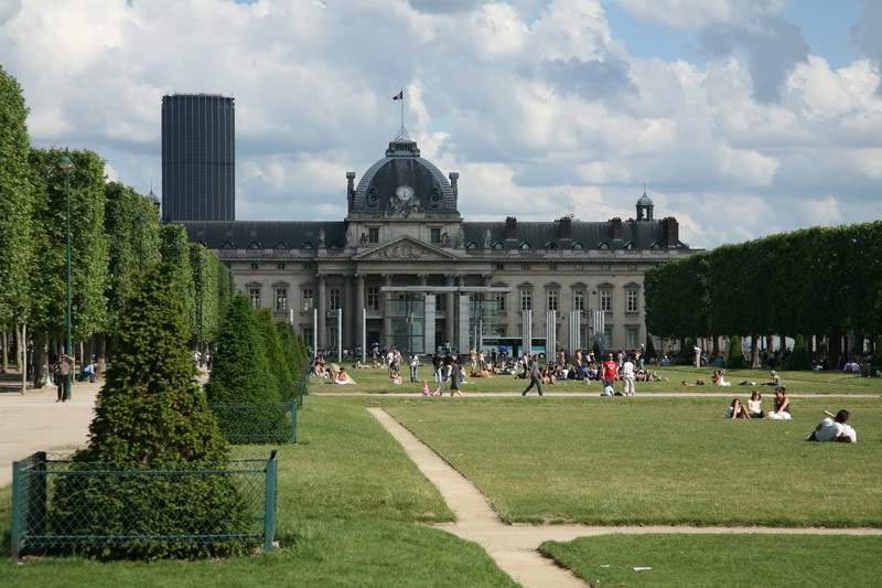 ai647.photobucket.com_albums_uu198_emcoliveira_Paris_6_resize.jpg