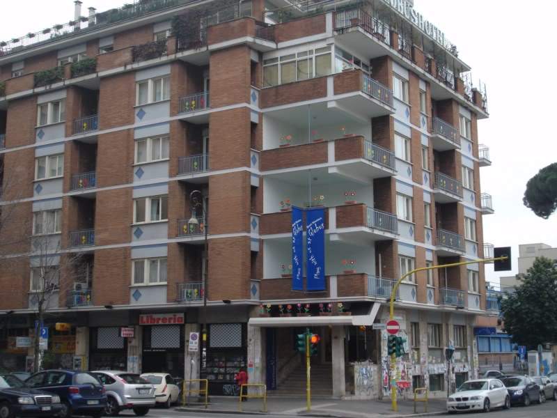 ai650.photobucket.com_albums_uu230_amvba_HotelBestWesternGlobus_Roma800x600.jpg