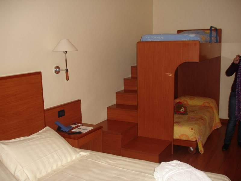 ai650.photobucket.com_albums_uu230_amvba_quartoqudruplo800x600.jpg