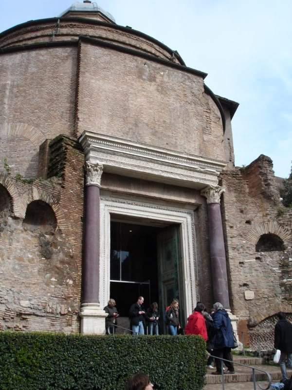 ai650.photobucket.com_albums_uu230_amvba_RomaFevereiro2010III070800x600.jpg