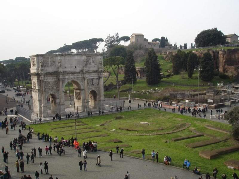 ai650.photobucket.com_albums_uu230_amvba_RomaFevereiro2010III153800x600.jpg