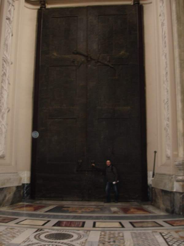 ai650.photobucket.com_albums_uu230_amvba_RomaFevereiro2010V116800x600.jpg