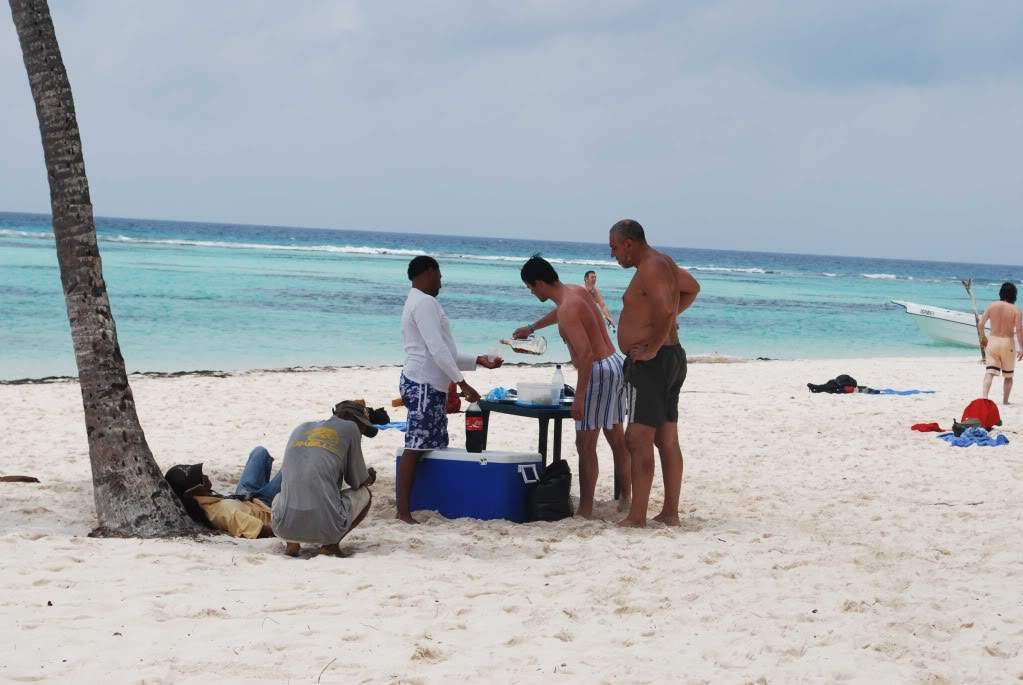 ai690.photobucket.com_albums_vv267_candalense_PuntaCana106.jpg