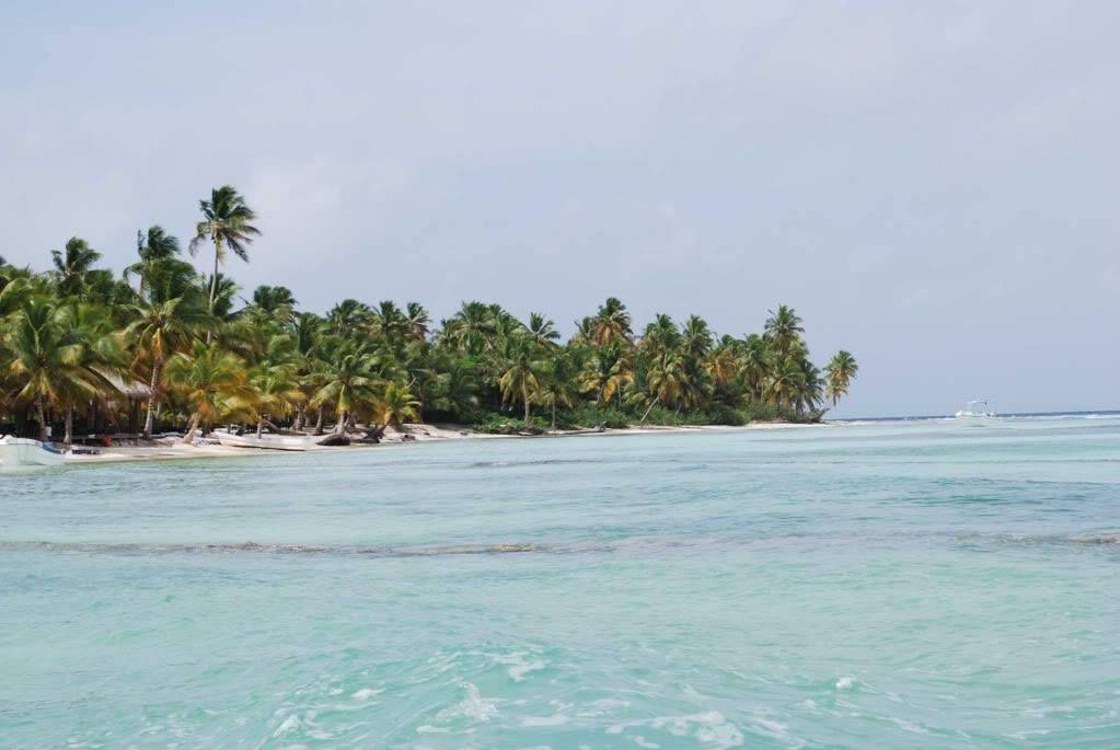 ai690.photobucket.com_albums_vv267_candalense_PuntaCana95.jpg