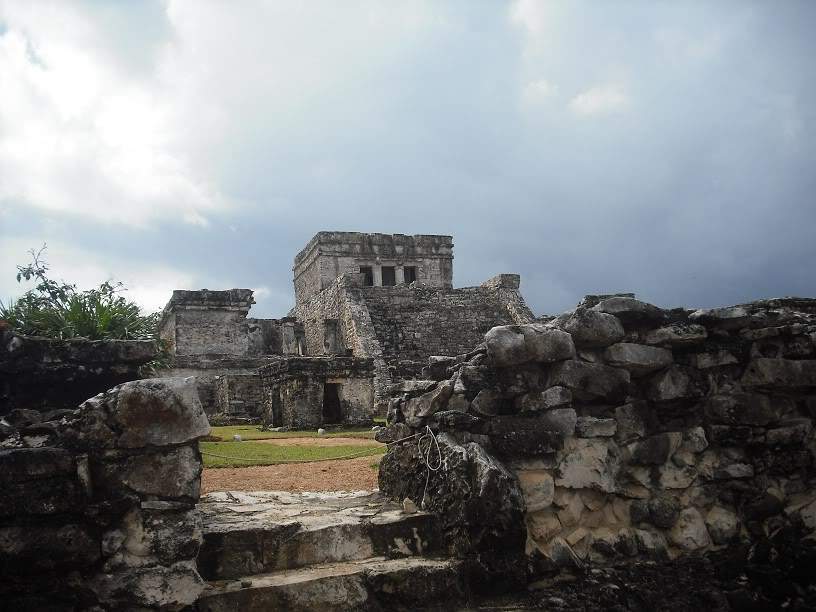 ai696.photobucket.com_albums_vv322_diasnuno_2009_tulum.jpg