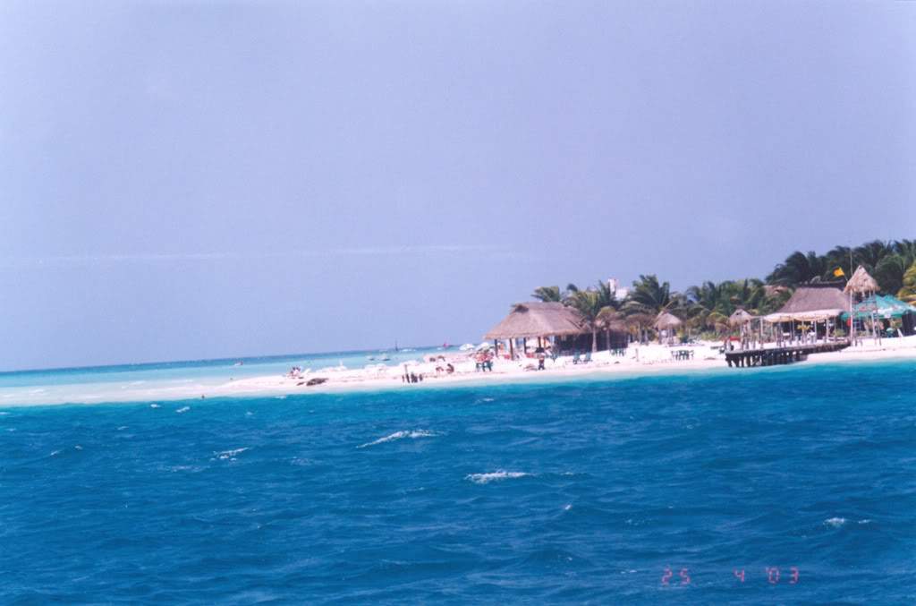 ai710.photobucket.com_albums_ww108_pbpinto_IslaMujeres_PlayaNorte.jpg