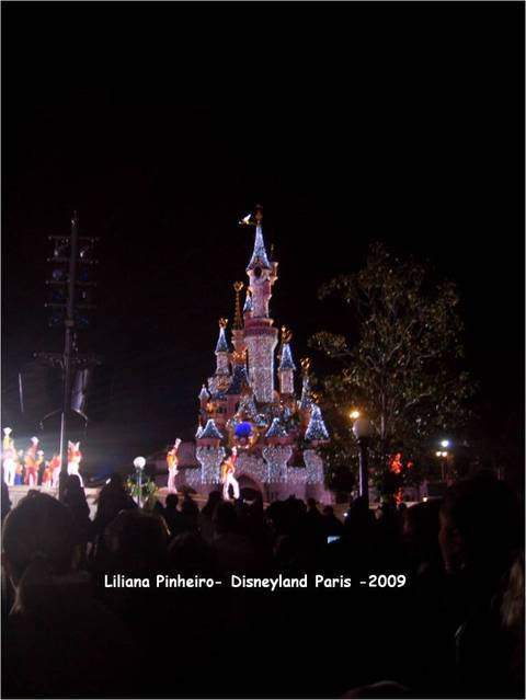 ai741.photobucket.com_albums_xx58_LilianaBunny_Disneyland_20Paris_Disney200987.jpg