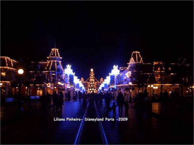 ai741.photobucket.com_albums_xx58_LilianaBunny_Disneyland_20Paris_Disney200989.jpg