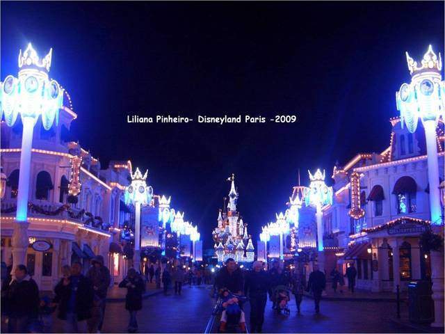 ai741.photobucket.com_albums_xx58_LilianaBunny_Disneyland_20Paris_Disney200990.jpg