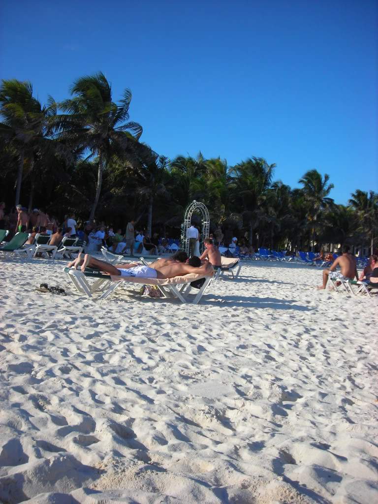 ai753.photobucket.com_albums_xx173_sofiaisa_DSCN2083.jpg