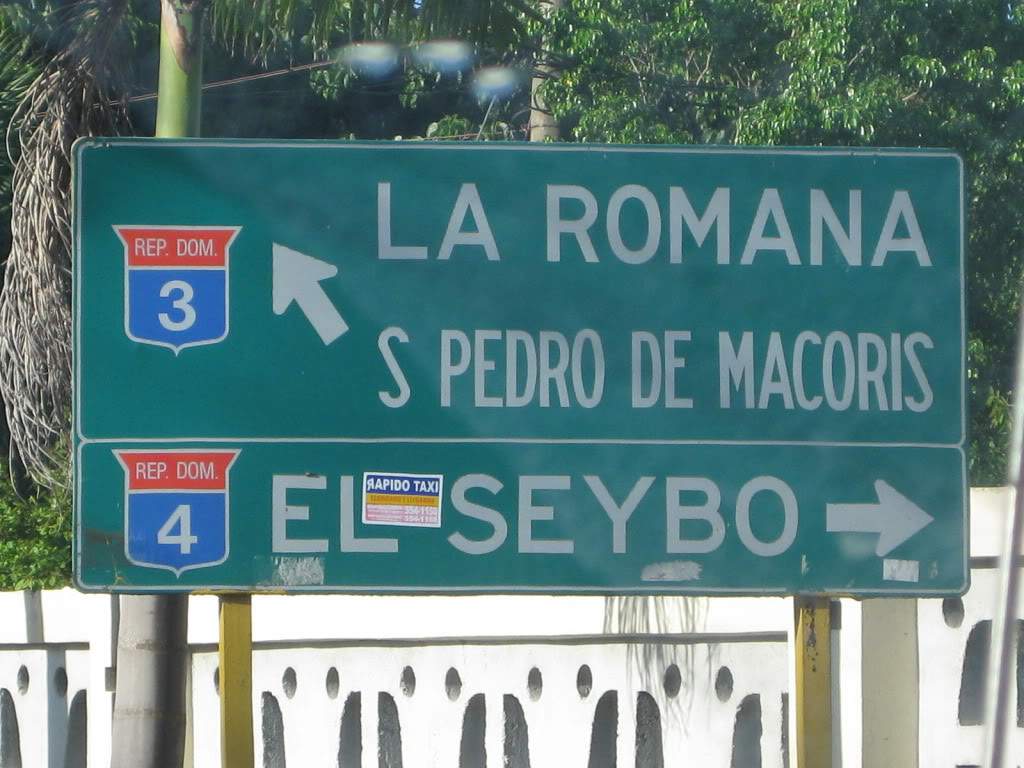 ai760.photobucket.com_albums_xx242_tzaveiro_12_PlacanaEstrada.jpg