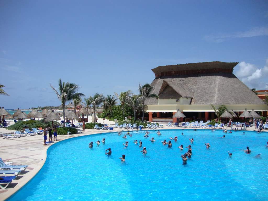 ai761.photobucket.com_albums_xx259_basapistas_Riviera_20Maya_20__20Bahia_20Principe_DSC05226.jpg
