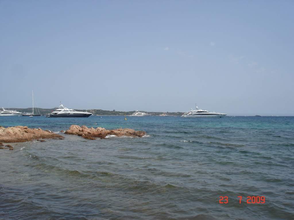 ai776.photobucket.com_albums_yy42_marmotavc_Sardenha_Sardenha_Julho2009320costaesmeralda.jpg
