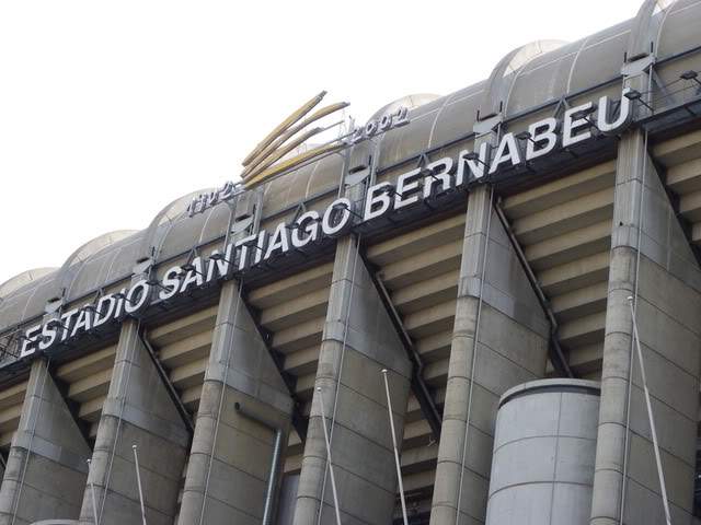 ai794.photobucket.com_albums_yy225_Goncalo88_Madrid_11Bernabu2.jpg