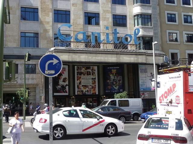 ai794.photobucket.com_albums_yy225_Goncalo88_Madrid_4GranVia1.jpg
