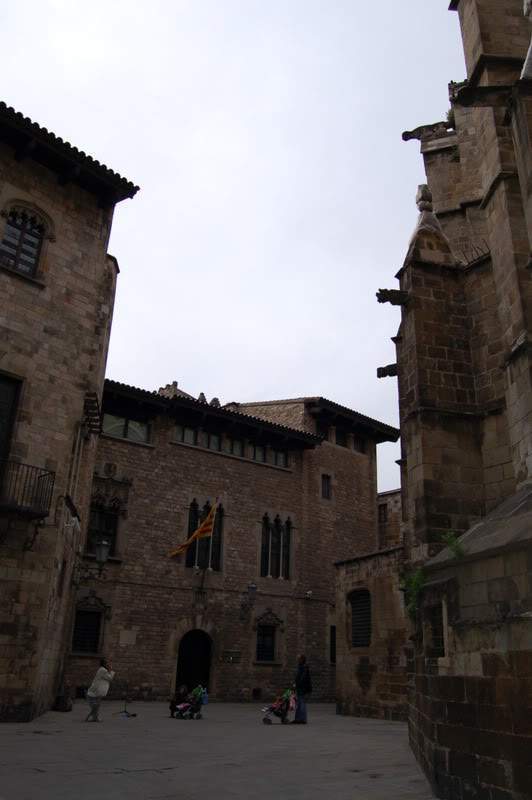 ai802.photobucket.com_albums_yy301_monica_myphotos1_Barcelona_DSC_0133.jpg